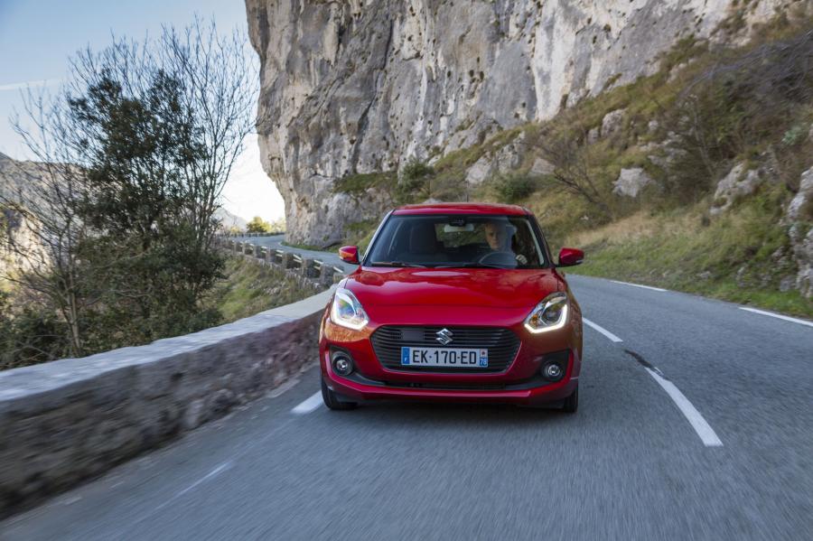  Suzuki Swift 2017 года  (WW) (фото 60 из 101)
